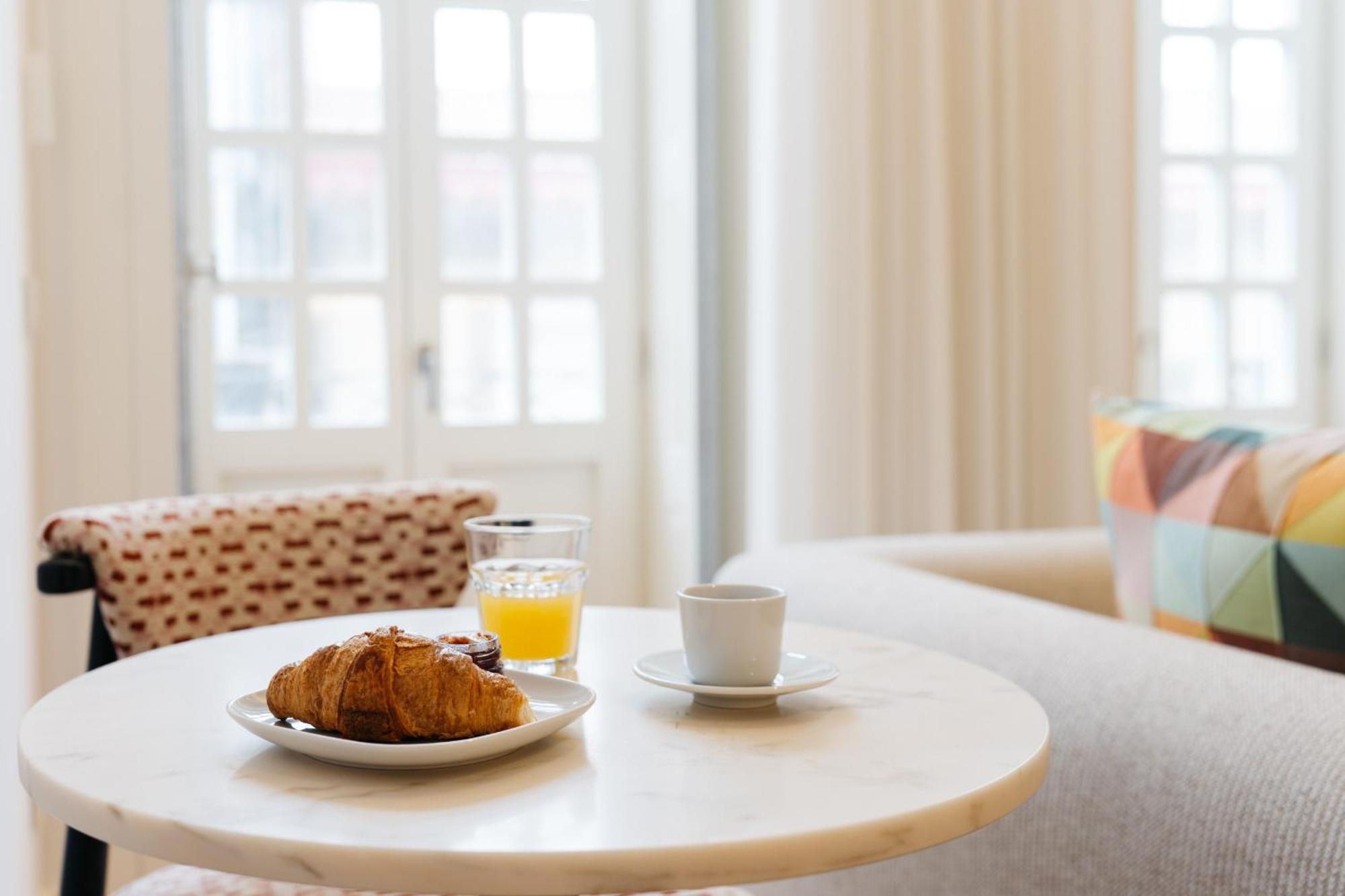 Feel Porto Clerigos Charm Flats Apartment Room photo