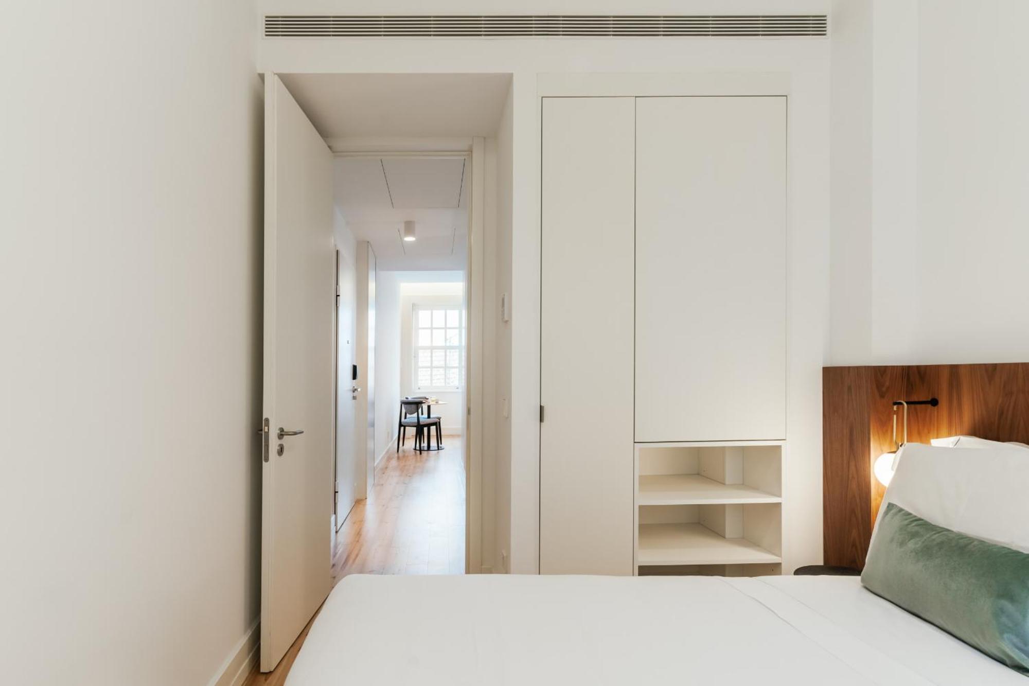 Feel Porto Clerigos Charm Flats Apartment Room photo