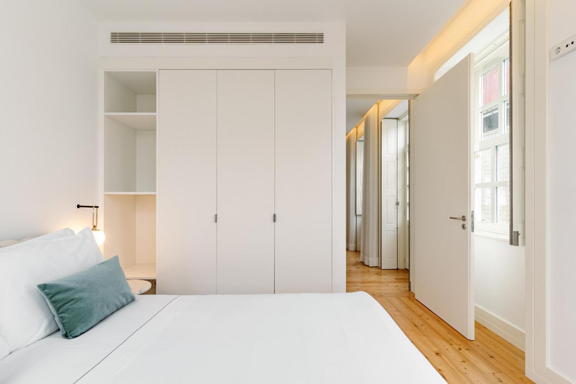 Feel Porto Clerigos Charm Flats Apartment Exterior photo