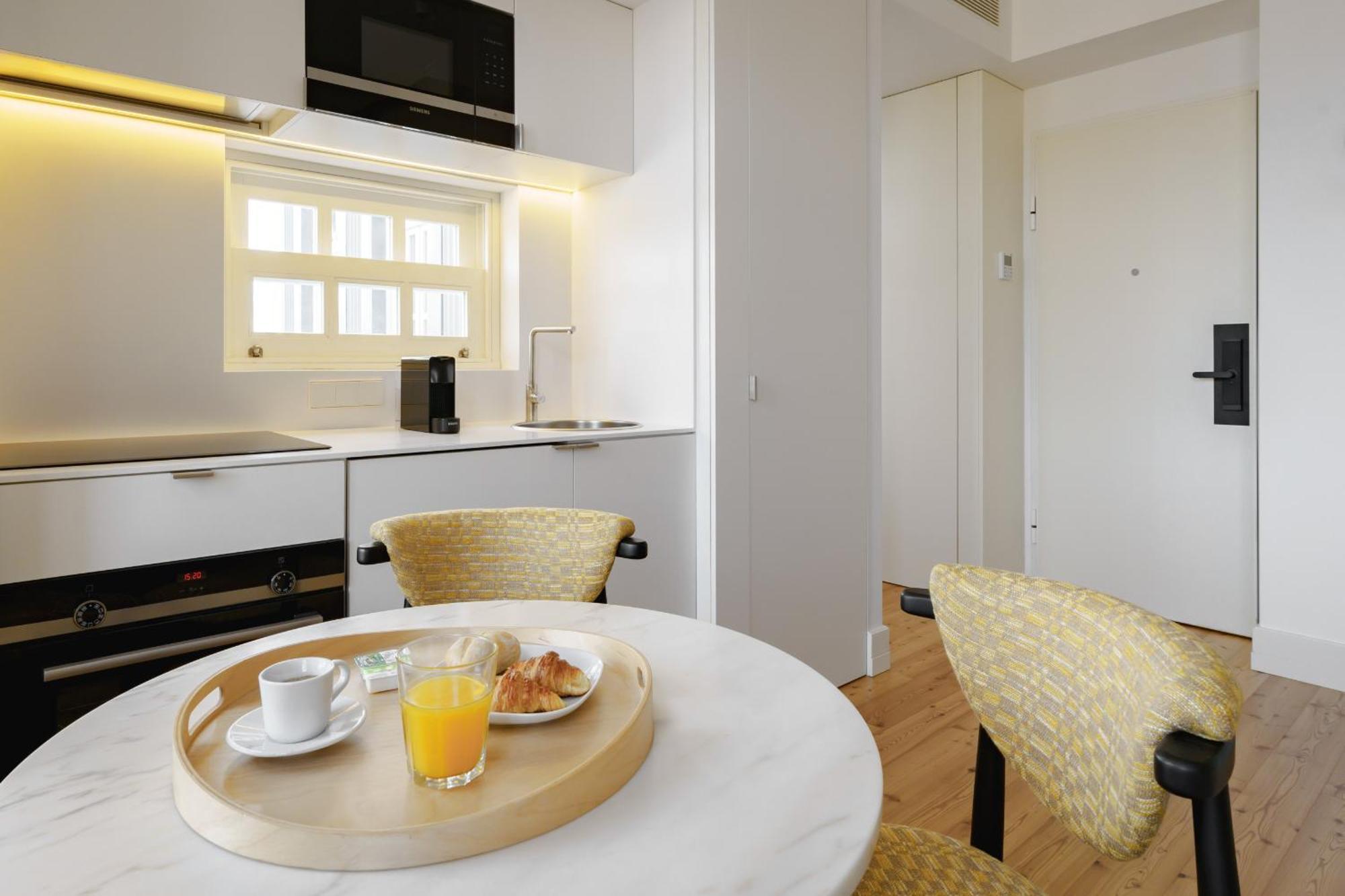 Feel Porto Clerigos Charm Flats Apartment Exterior photo